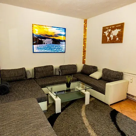 #121 Grosse, Gemuetliche In Remscheid-city *